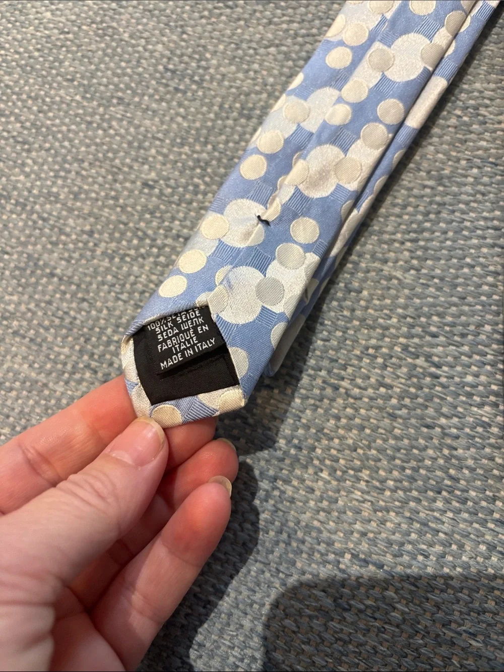 Hugo Boss 100% silk tie